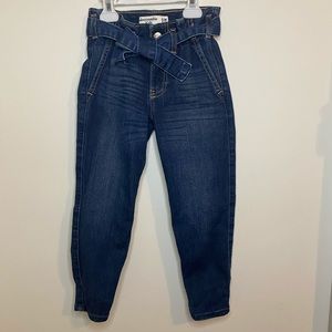 Abercrombie & Fitch girls denim pants size 5/6